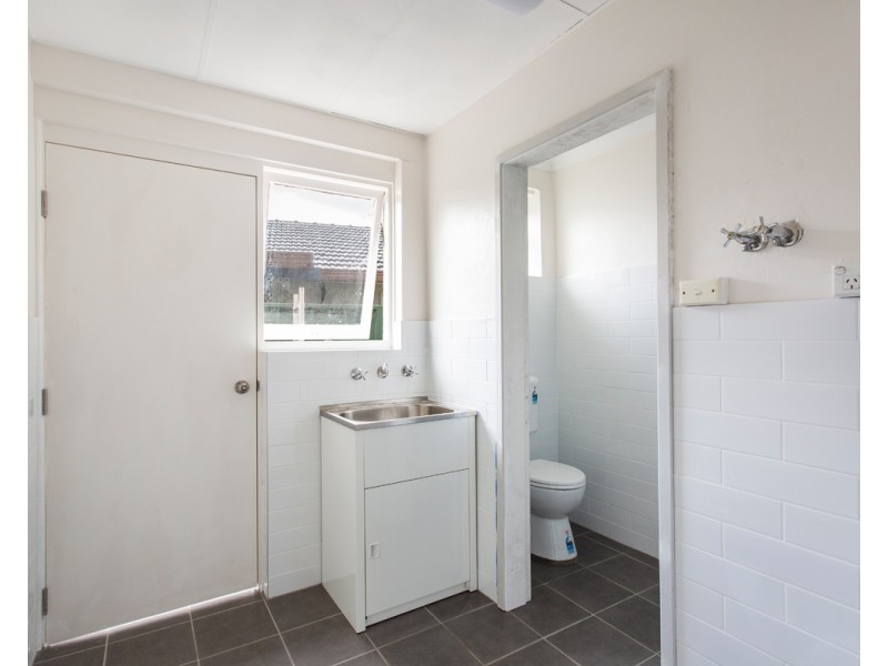 2 Haynes Street, Wyoming NSW 2250