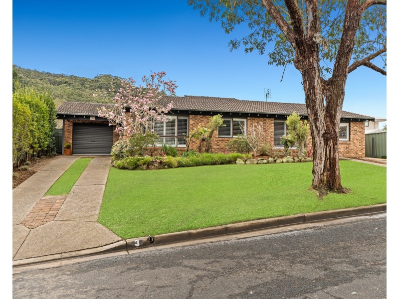 3 Lunderston Drive, Narara NSW 2250