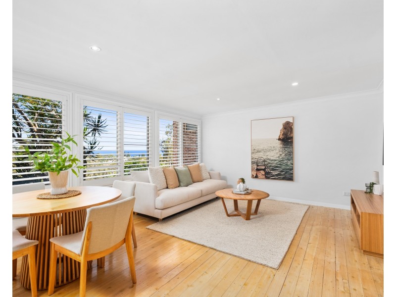 98 Bradleys Road, North Avoca NSW 2260