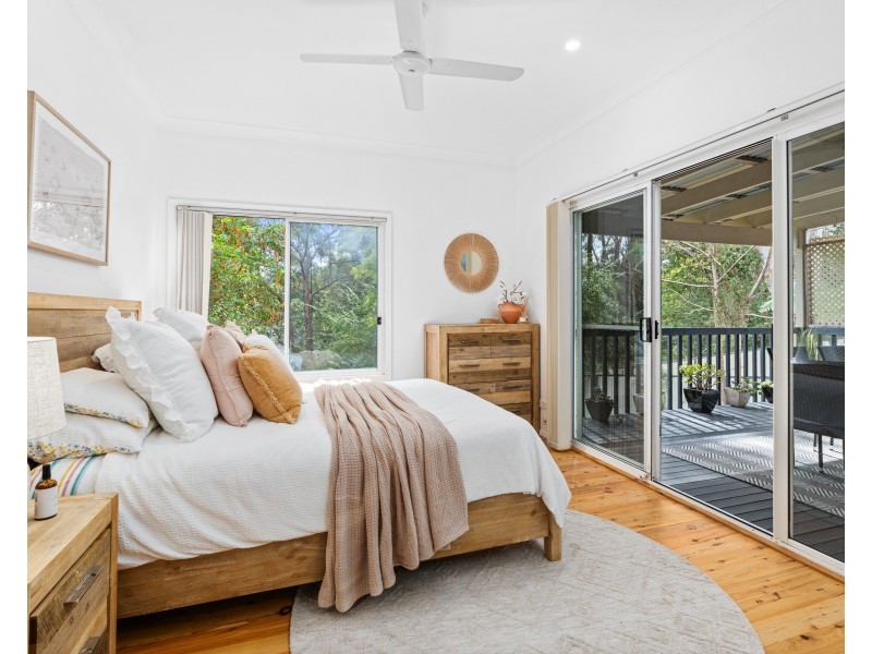 15 Mindaree Avenue, Wyoming NSW 2250