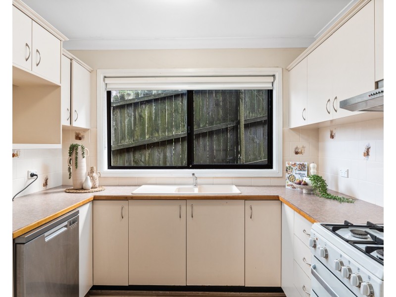 7 Kalori Avenue, Wyoming NSW 2250