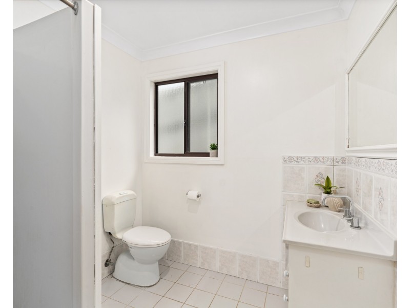 7 Kalori Avenue, Wyoming NSW 2250