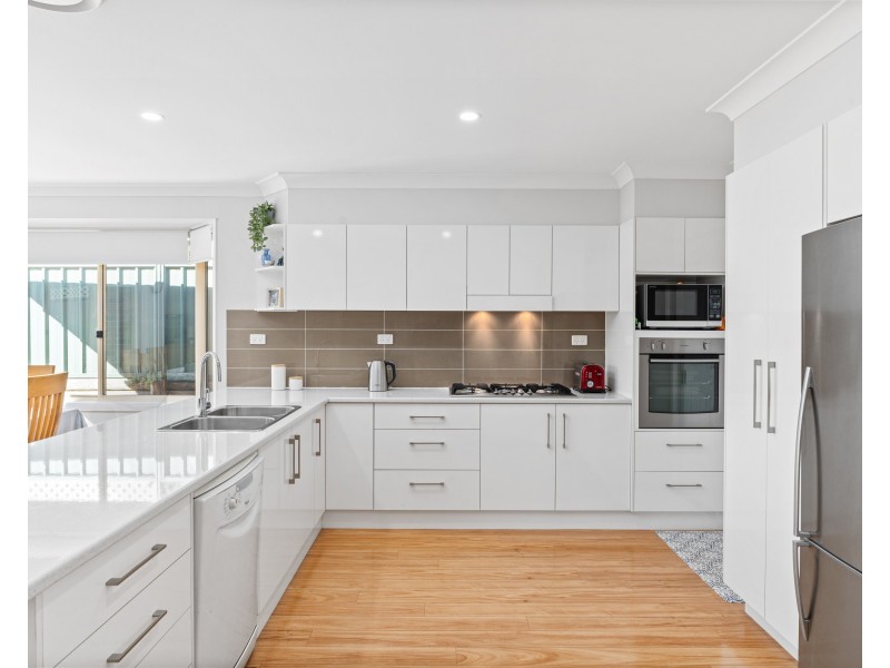 96 Bronzewing Drive, Erina NSW 2250