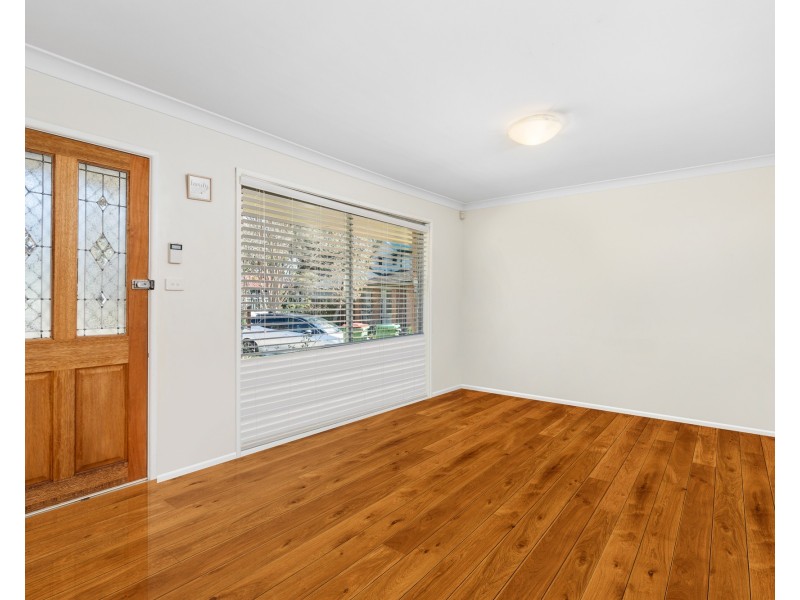 12 Veronica Crescent, Wyoming NSW 2250