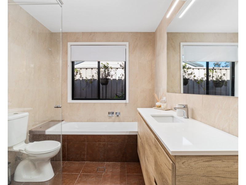 62 Ilya Avenue, Erina NSW 2250