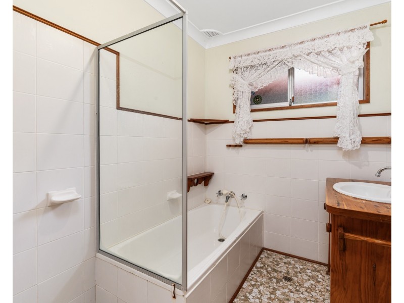 35 Tall Timbers Road, Wamberal NSW 2260