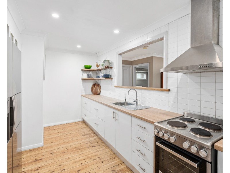 40 Rosewood Drive, Umina Beach NSW 2257