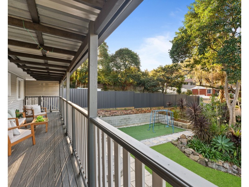 9 Crawford Crescent, Wyoming NSW 2250