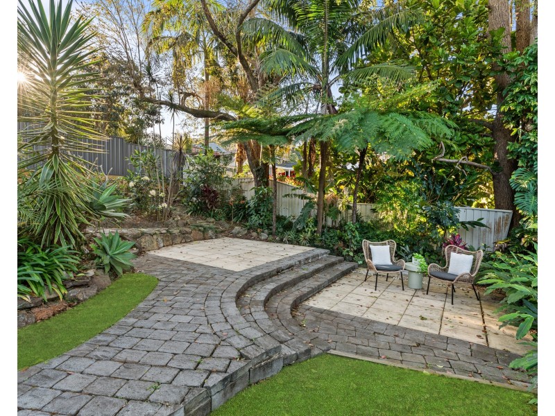 9 Crawford Crescent, Wyoming NSW 2250