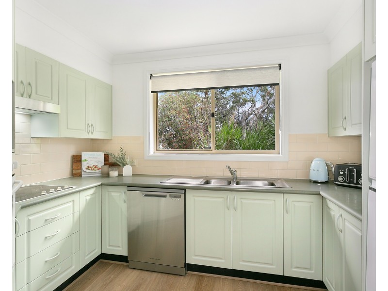 4/164 Ocean Parade, Blue Bay NSW 2261