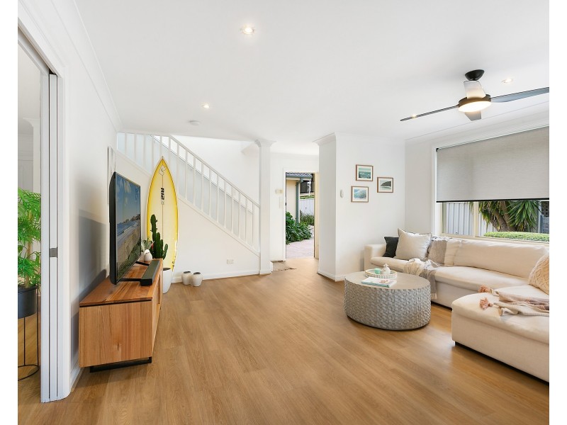 4/164 Ocean Parade, Blue Bay NSW 2261