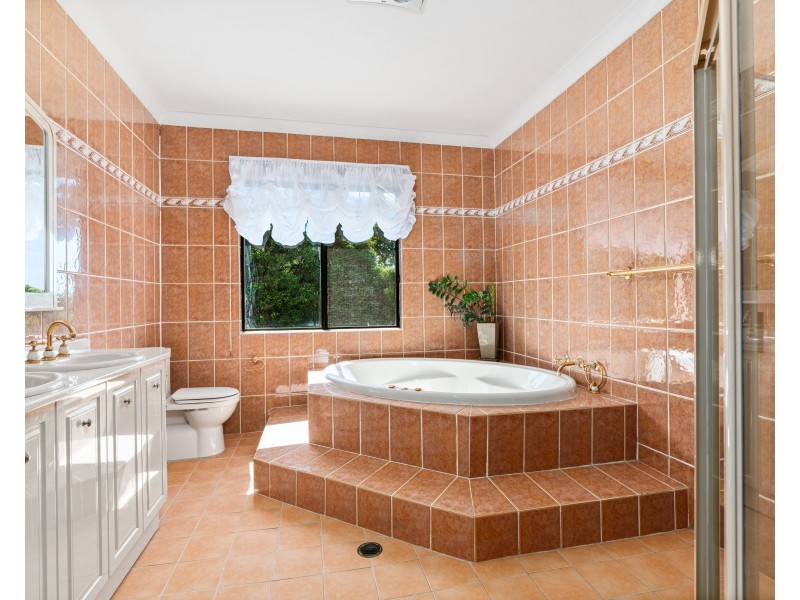 63 The Valley Way, Mardi NSW 2259