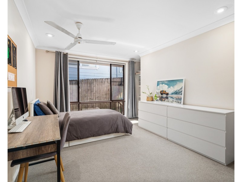 9 River Street, Springfield NSW 2250