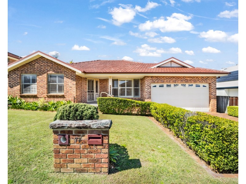 77 Sir Joseph Banks Drive, Bateau Bay NSW 2261