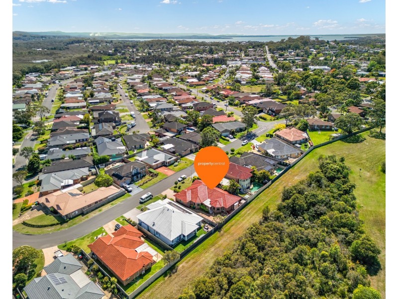 77 Sir Joseph Banks Drive, Bateau Bay NSW 2261