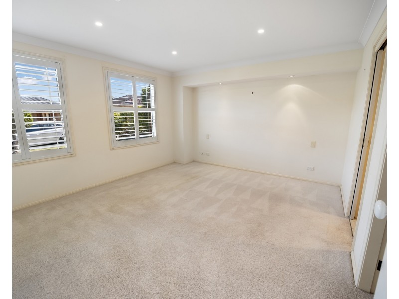 77 Sir Joseph Banks Drive, Bateau Bay NSW 2261