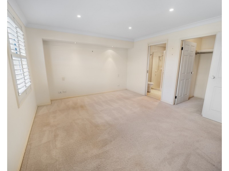 77 Sir Joseph Banks Drive, Bateau Bay NSW 2261