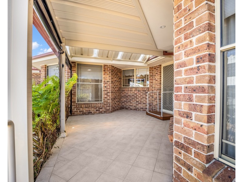 77 Sir Joseph Banks Drive, Bateau Bay NSW 2261