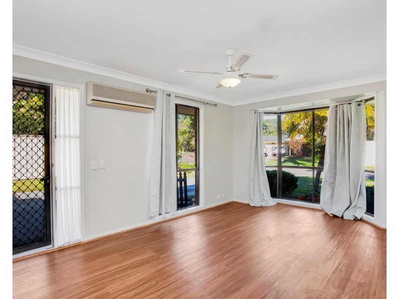 1/11 Donna Close, Lisarow NSW 2250