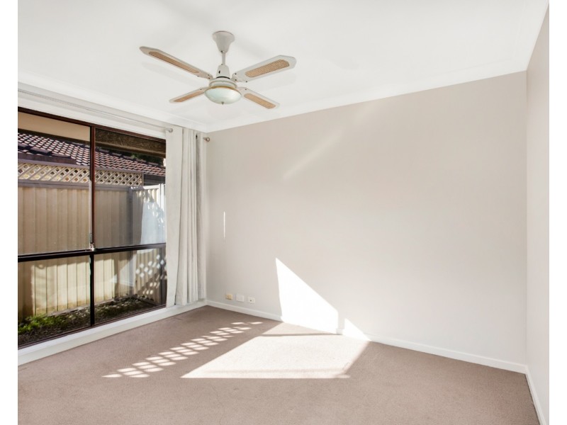 1/11 Donna Close, Lisarow NSW 2250