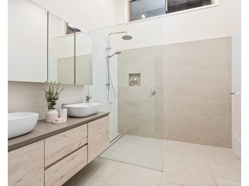 128 Berrys Head Road, Wyoming NSW 2250