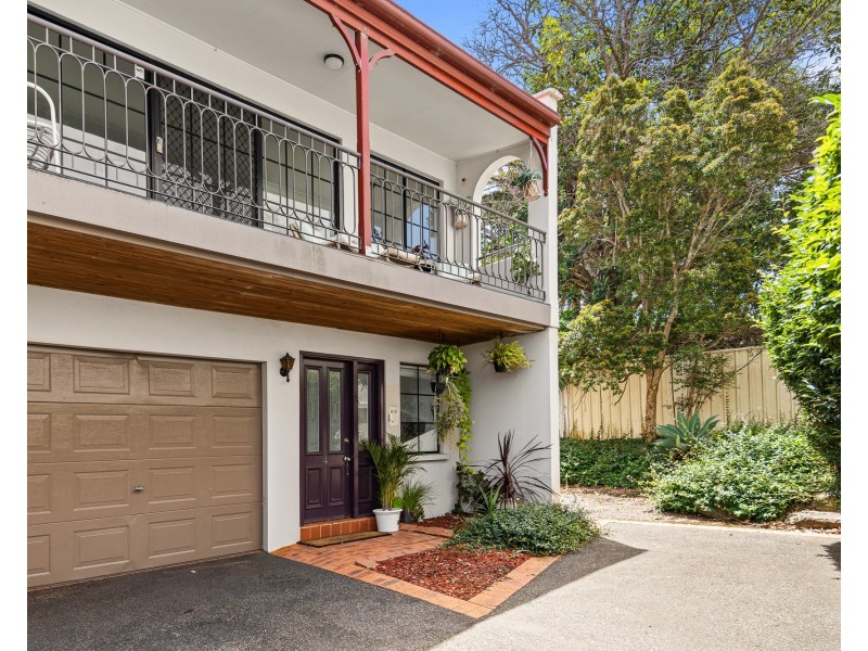 4/4 Broadview Avenue, Gosford NSW 2250