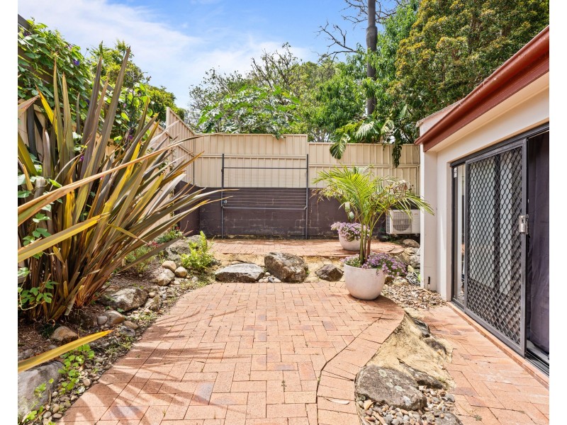 4/4 Broadview Avenue, Gosford NSW 2250