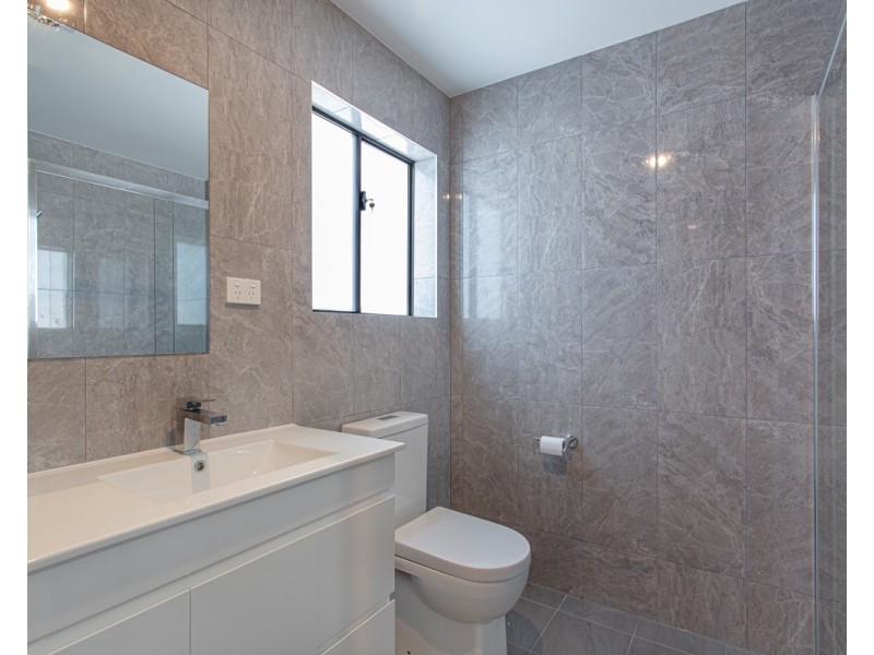 5a Bottlebrush Close, Wyoming NSW 2250