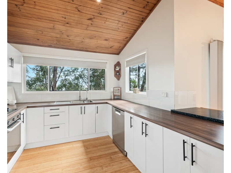 33 Alison Road, Springfield NSW 2250