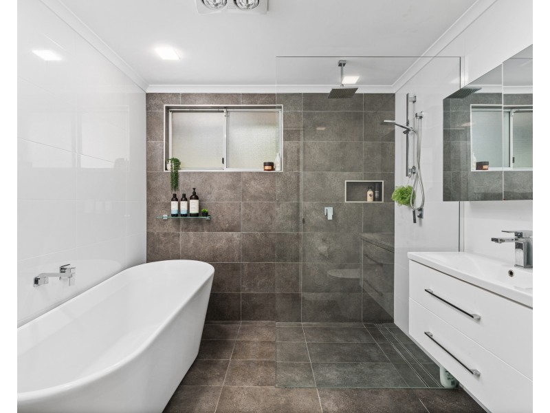 5 Brands Place, Lisarow NSW 2250