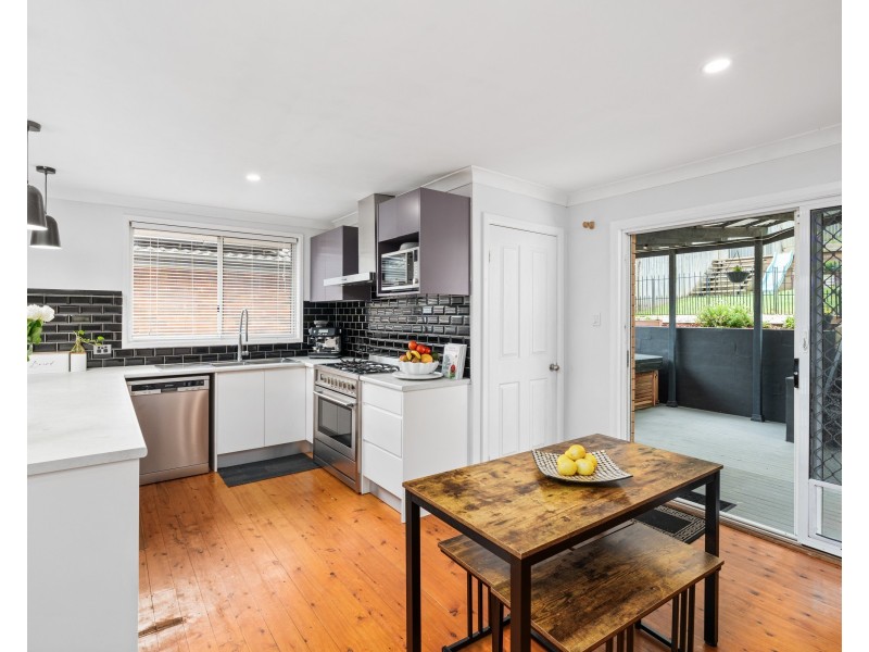 5 Brands Place, Lisarow NSW 2250