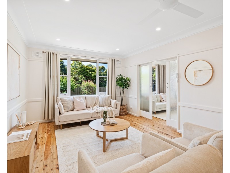 2 Crawford Crescent, Wyoming NSW 2250