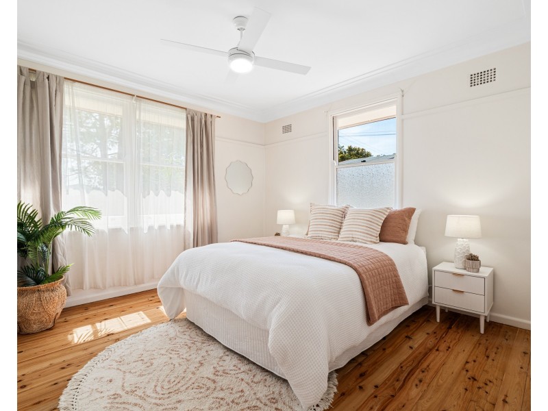 2 Crawford Crescent, Wyoming NSW 2250
