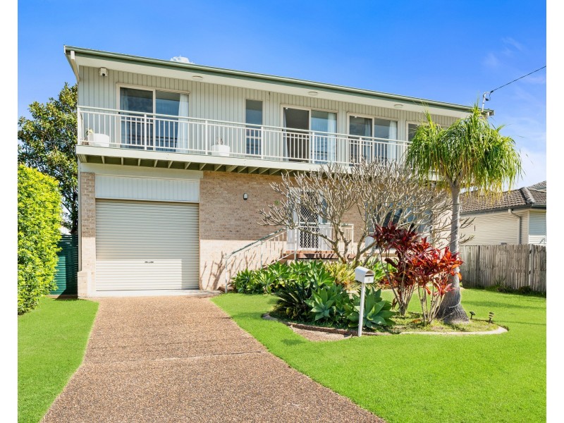 9 Bondi Road, The Entrance North NSW 2261