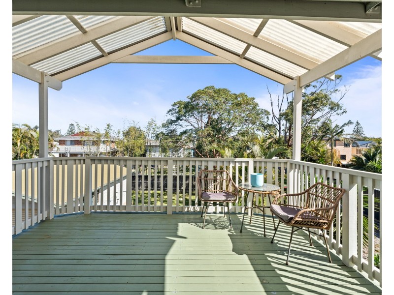 9 Bondi Road, The Entrance North NSW 2261