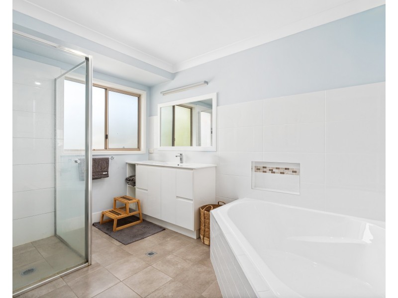 9 Bondi Road, The Entrance North NSW 2261