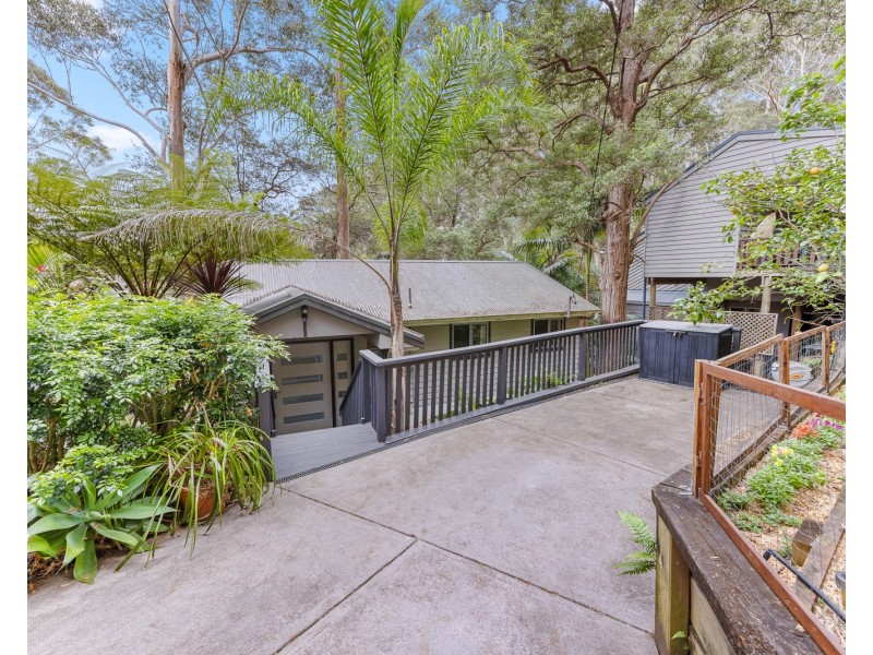 55 Easter Parade, North Avoca NSW 2260