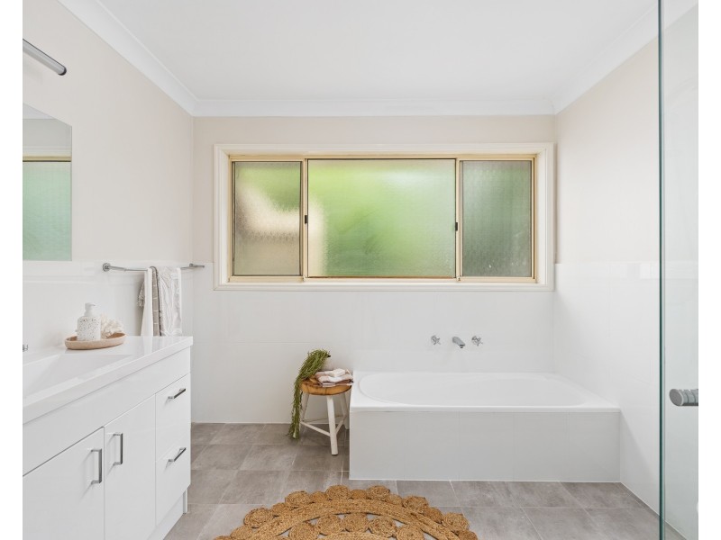 3 Gregory Street, Wyoming NSW 2250