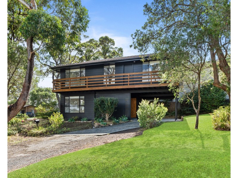 19 Dillon Road, Wamberal NSW 2260