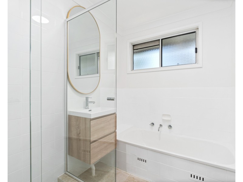 19 Dillon Road, Wamberal NSW 2260