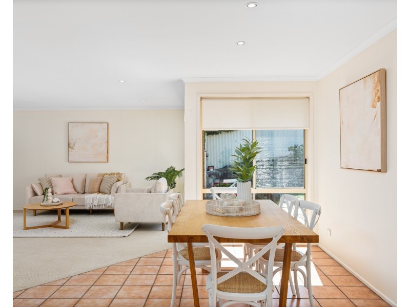 2 Cypress Close, Springfield NSW 2250