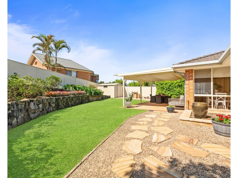 2 Cypress Close, Springfield NSW 2250