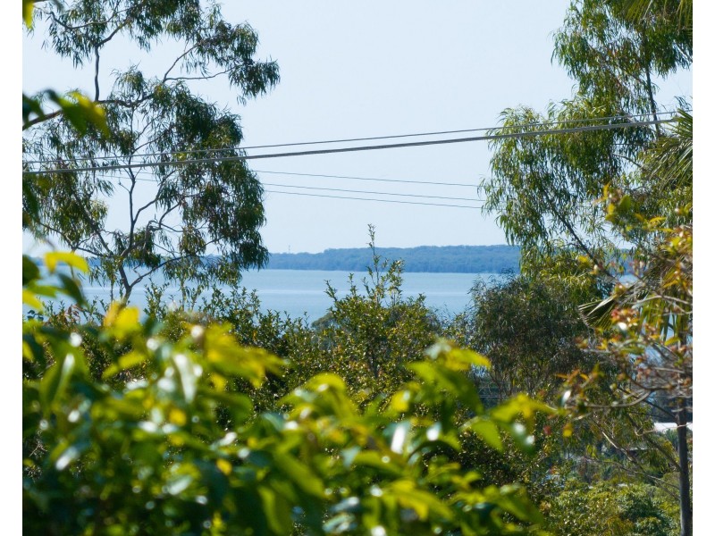 37 Hillside Drive, Berkeley Vale NSW 2261