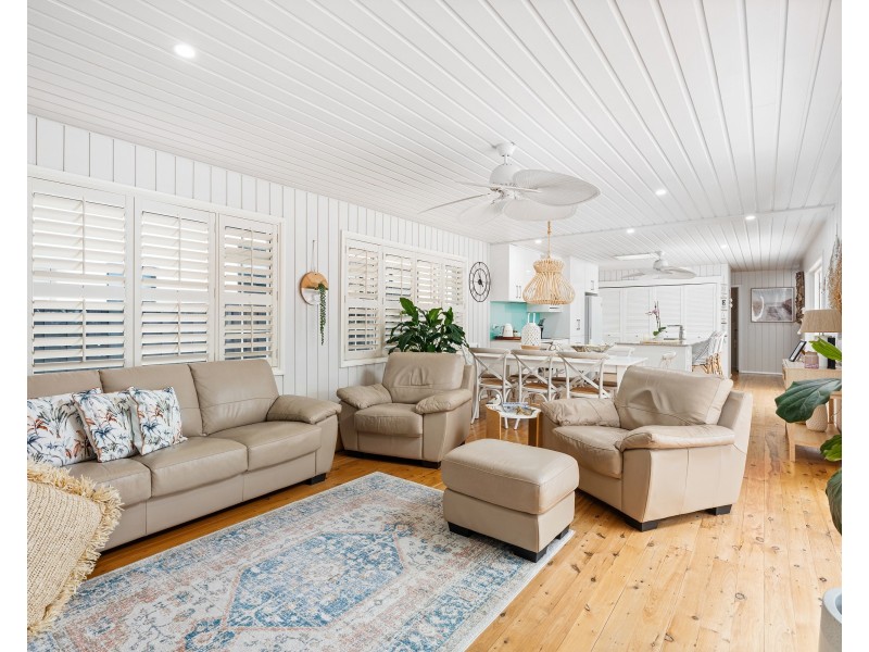 34 Stewart Street, The Entrance North NSW 2261