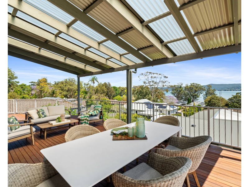 225 Avoca Drive, Green Point NSW 2251