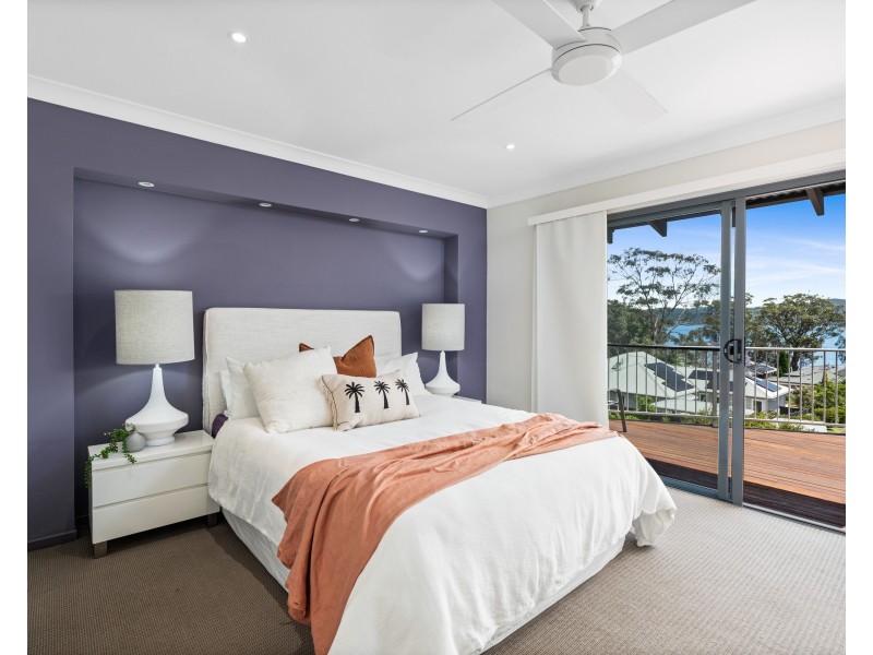 225 Avoca Drive, Green Point NSW 2251