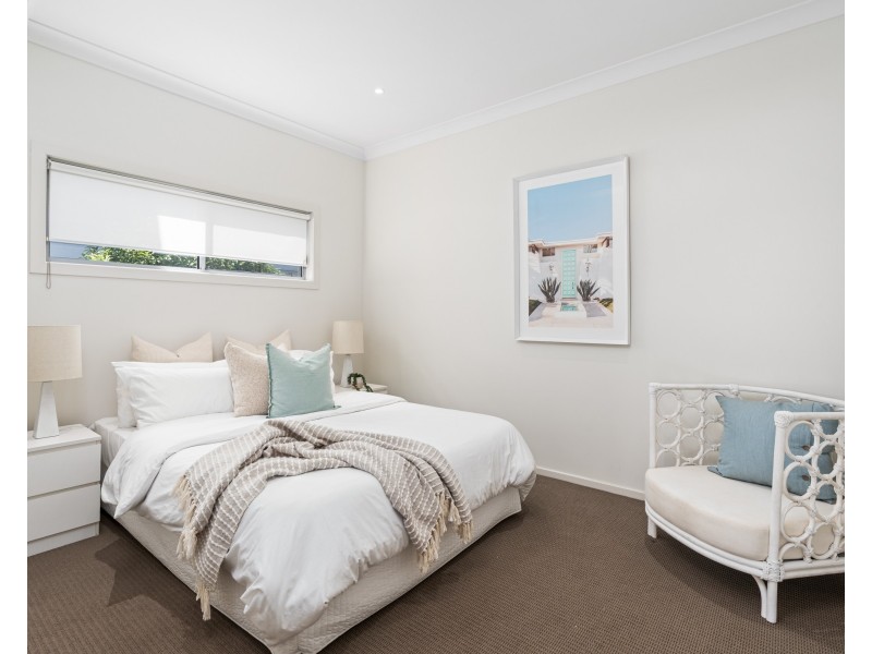 225 Avoca Drive, Green Point NSW 2251