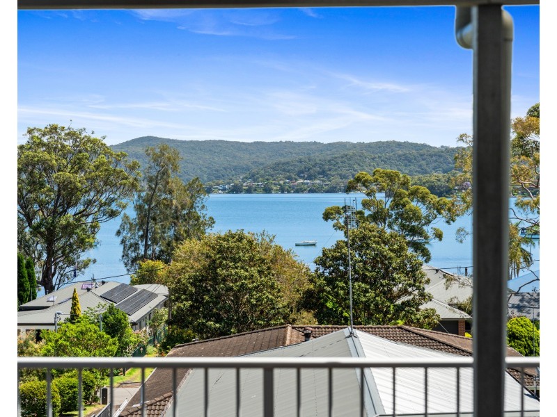 225 Avoca Drive, Green Point NSW 2251