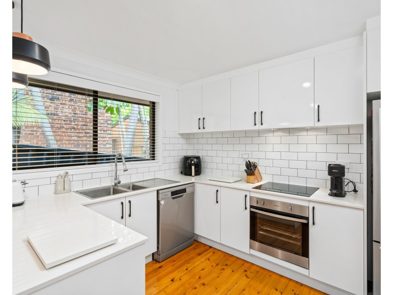 6 Narani Avenue, Niagara Park NSW 2250