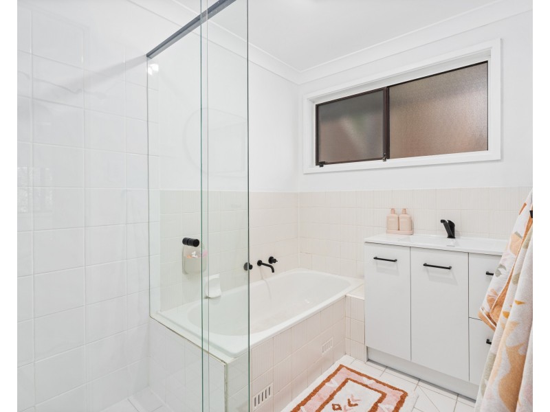 6 Narani Avenue, Niagara Park NSW 2250